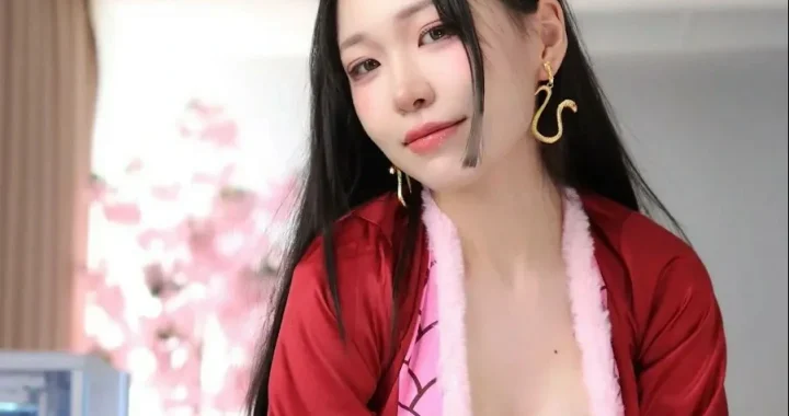Meriol Chan – Boa Hancock [ COSPLAY – VID ]